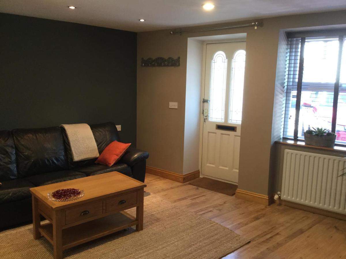 6 Beili Priory Apartman Abergavenny Kültér fotó