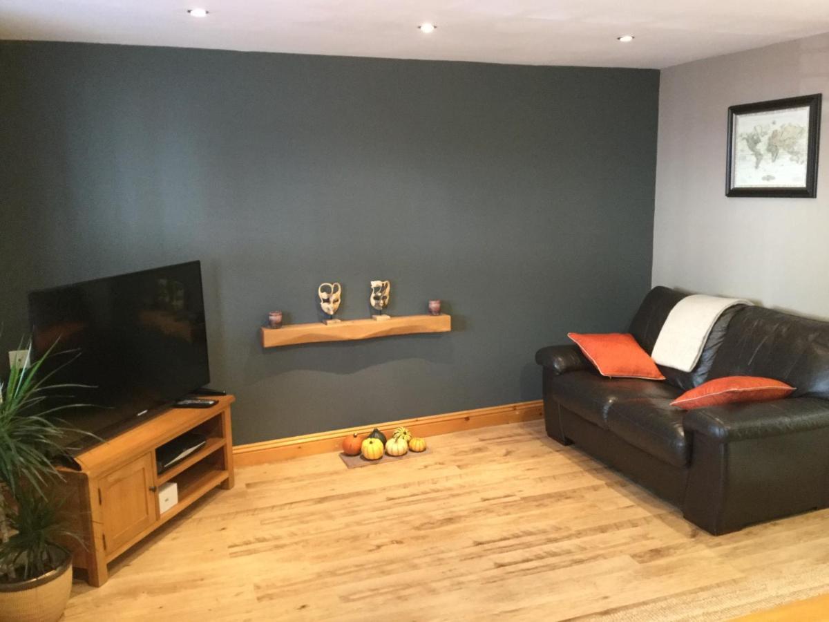 6 Beili Priory Apartman Abergavenny Kültér fotó