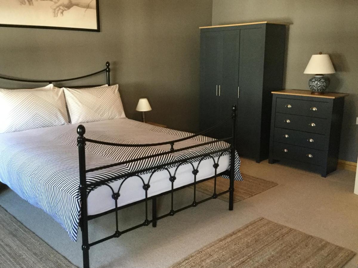 6 Beili Priory Apartman Abergavenny Kültér fotó